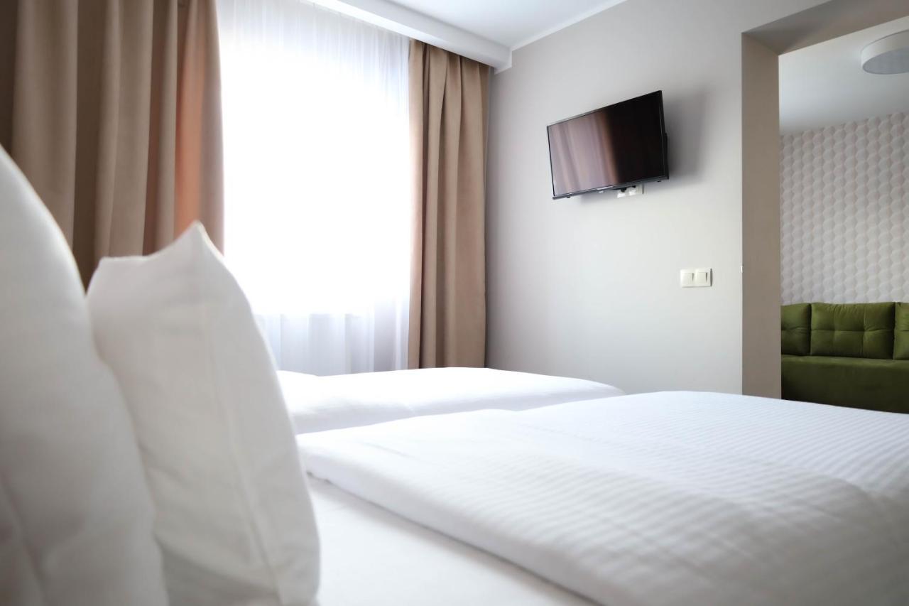 Citi Hotel'S Warszawa-Falenty ราชิน ภายนอก รูปภาพ